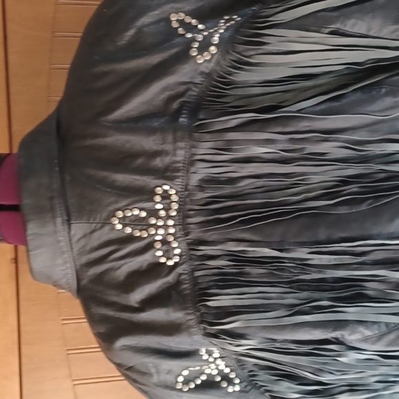 OUTERBOUND BY HMS. CROPPED LEATHER MOTOR CYCLE JACKET - Picture 7 of 10